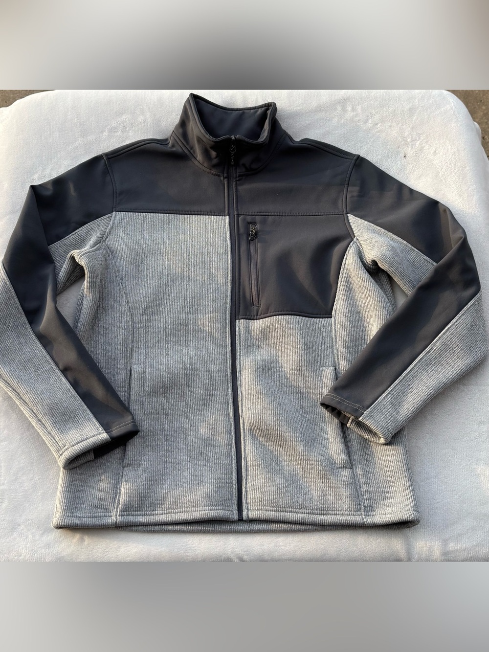 Swiss Tech Two-Tone Gray and Black Full-Zip Jacket